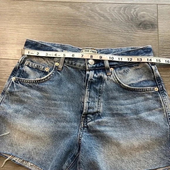 Free People We The Free Ivy Mid Rise Denim Jean Short Size 25 - Picture 13 of 14